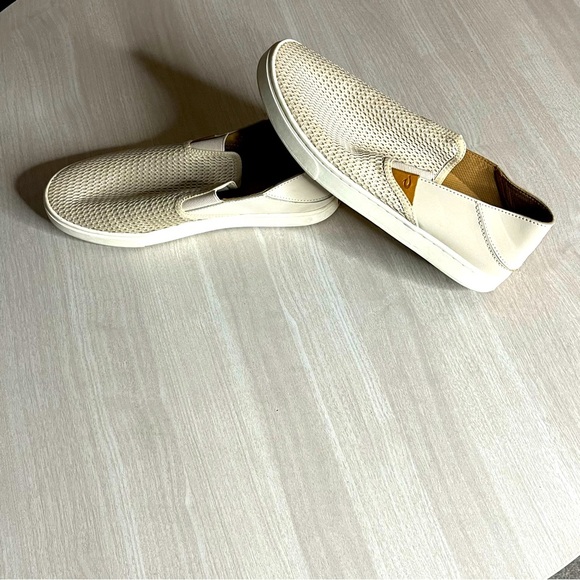 Olukai Pehuea Slip on Loafers cream colored size women’s 9 1/2. - Picture 3 of 6